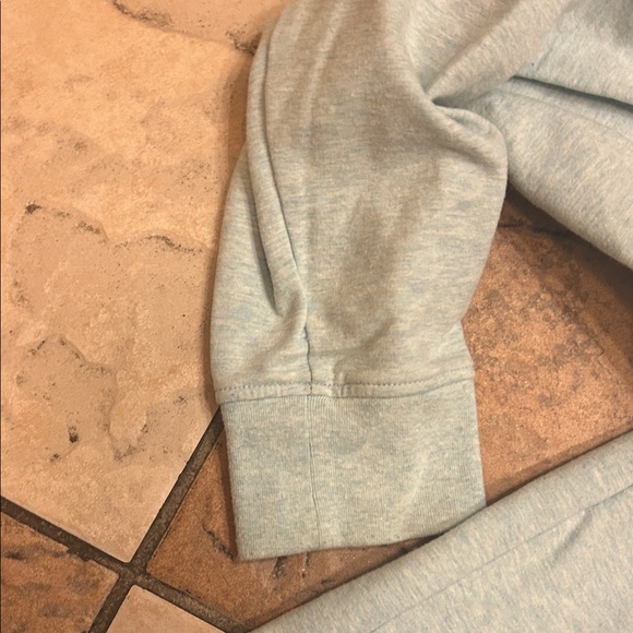 Patagonia Light Gray Hoodie with Bicycle Graphic - Picture 6 of 16